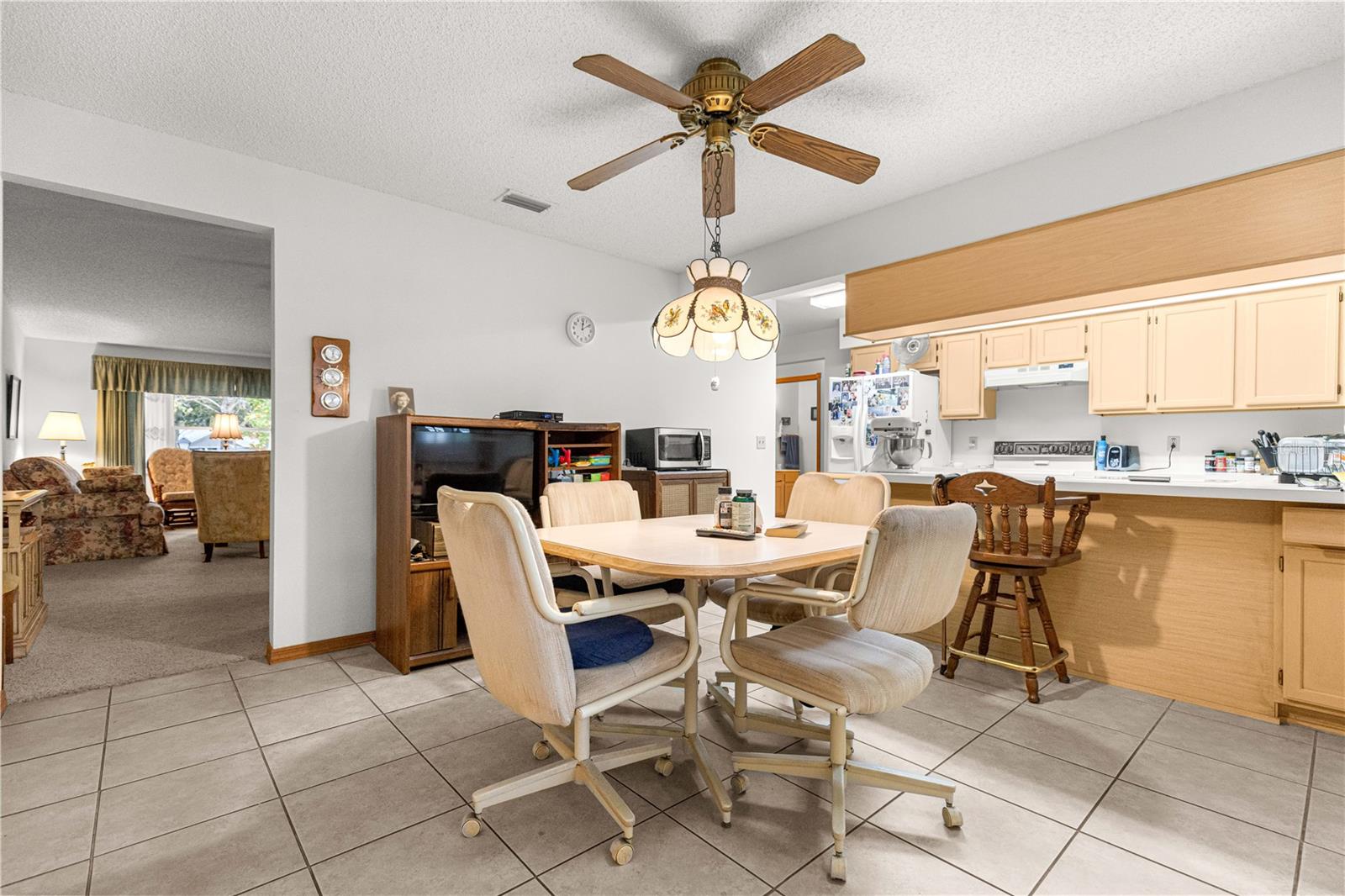 ON TOP OF THE WORLD - Residential