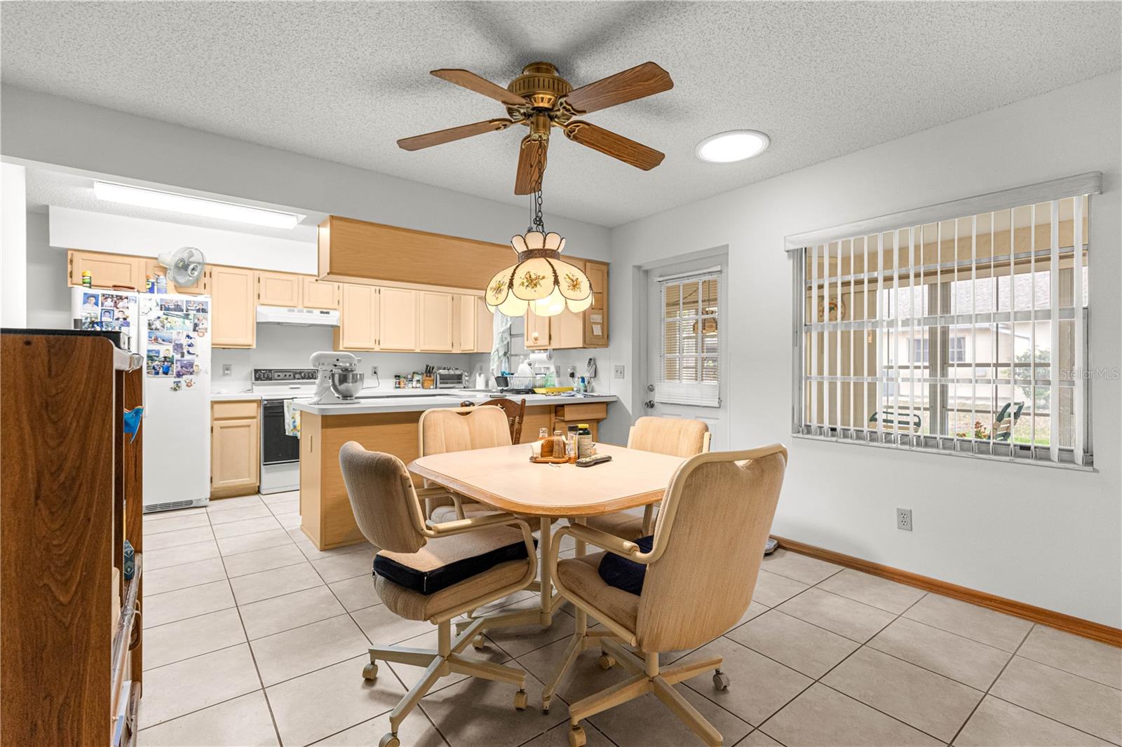 ON TOP OF THE WORLD - Residential