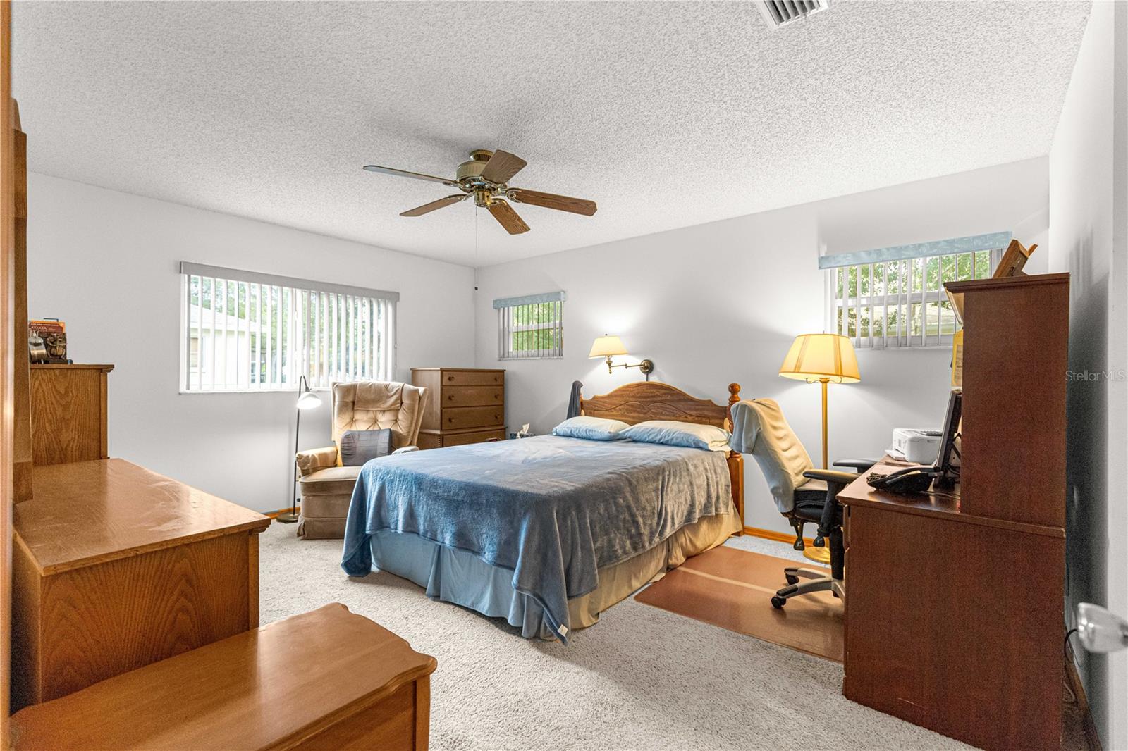 ON TOP OF THE WORLD - Residential