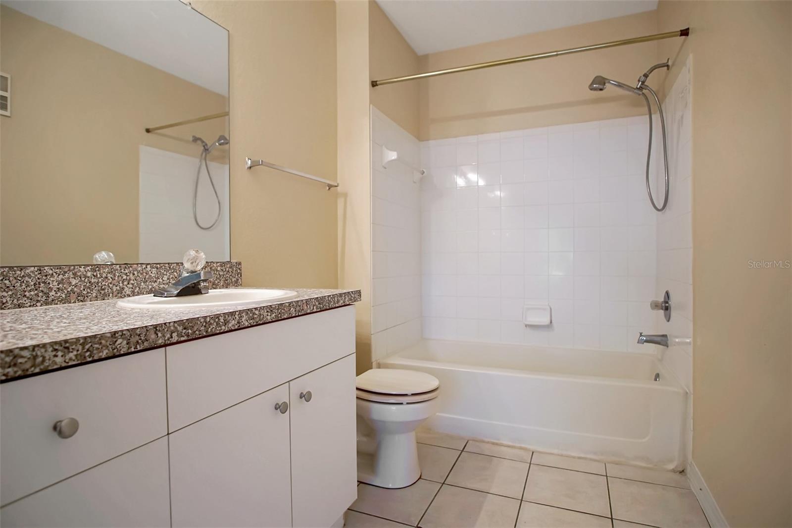 AZUR/METROWEST - Residential Lease