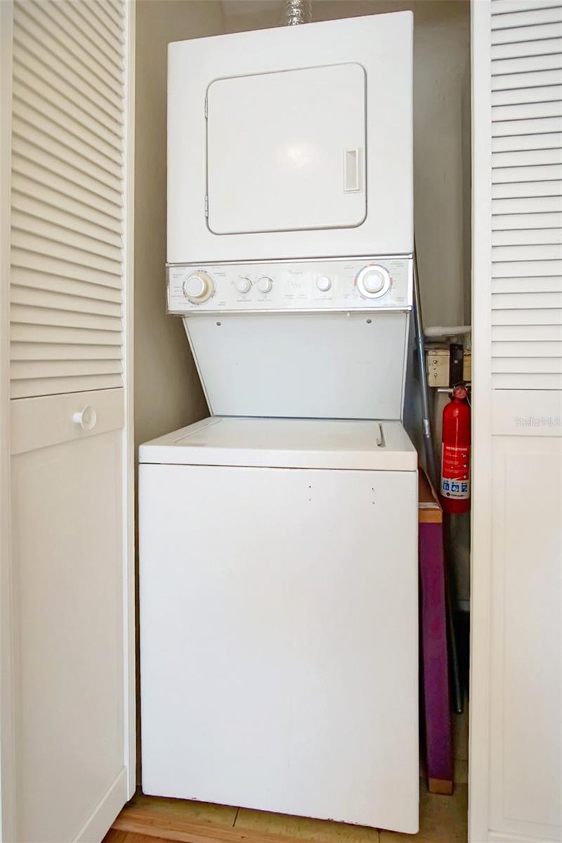 AZUR/METROWEST - Residential Lease