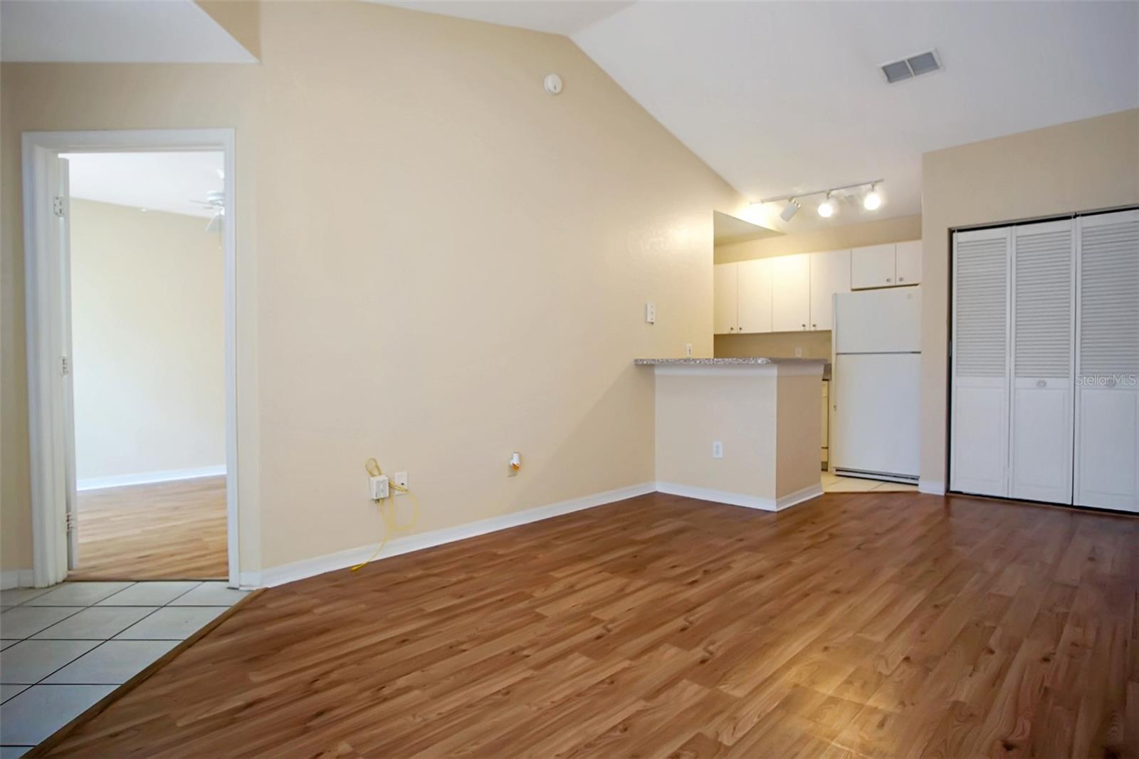 AZUR/METROWEST - Residential Lease