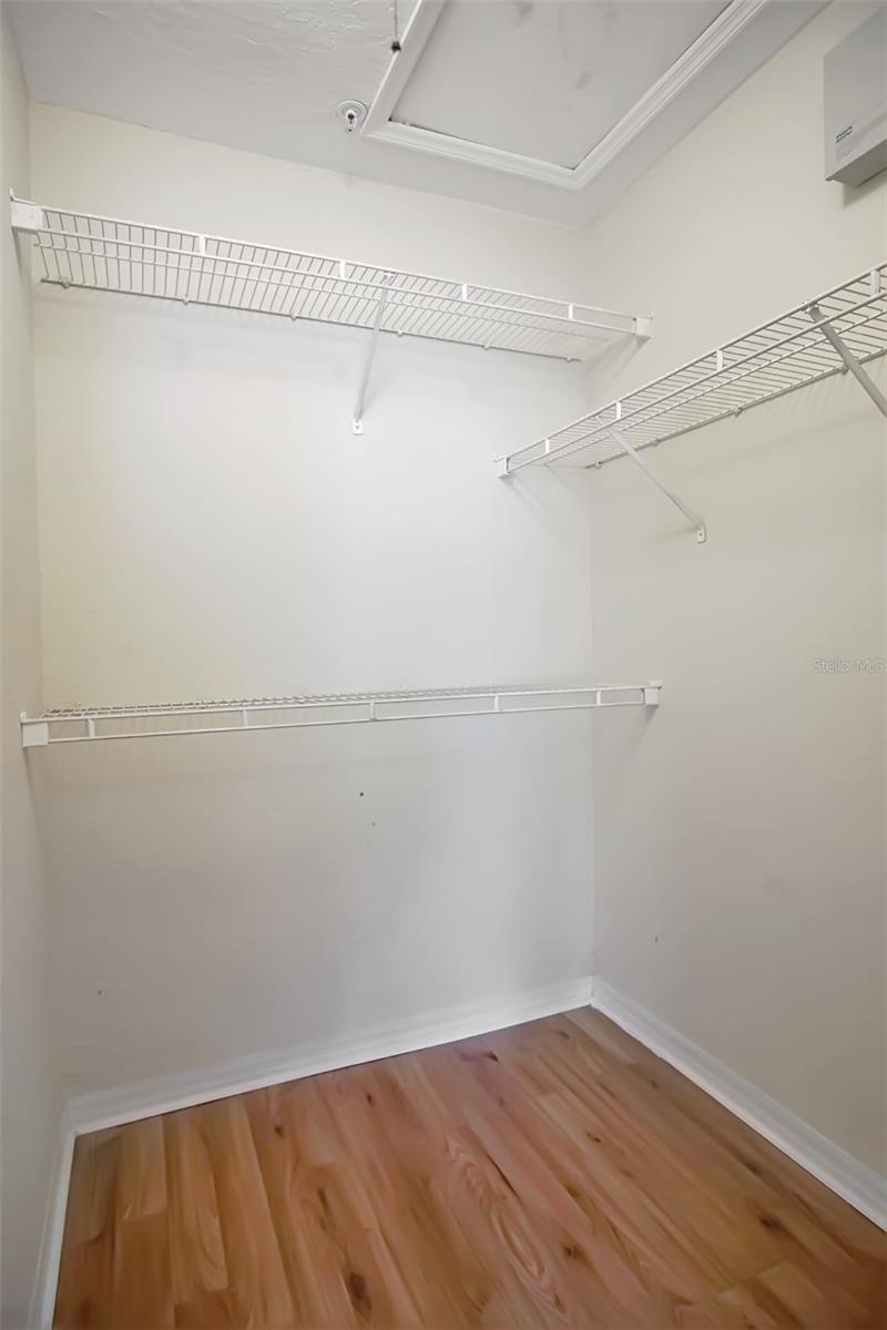 AZUR/METROWEST - Residential Lease