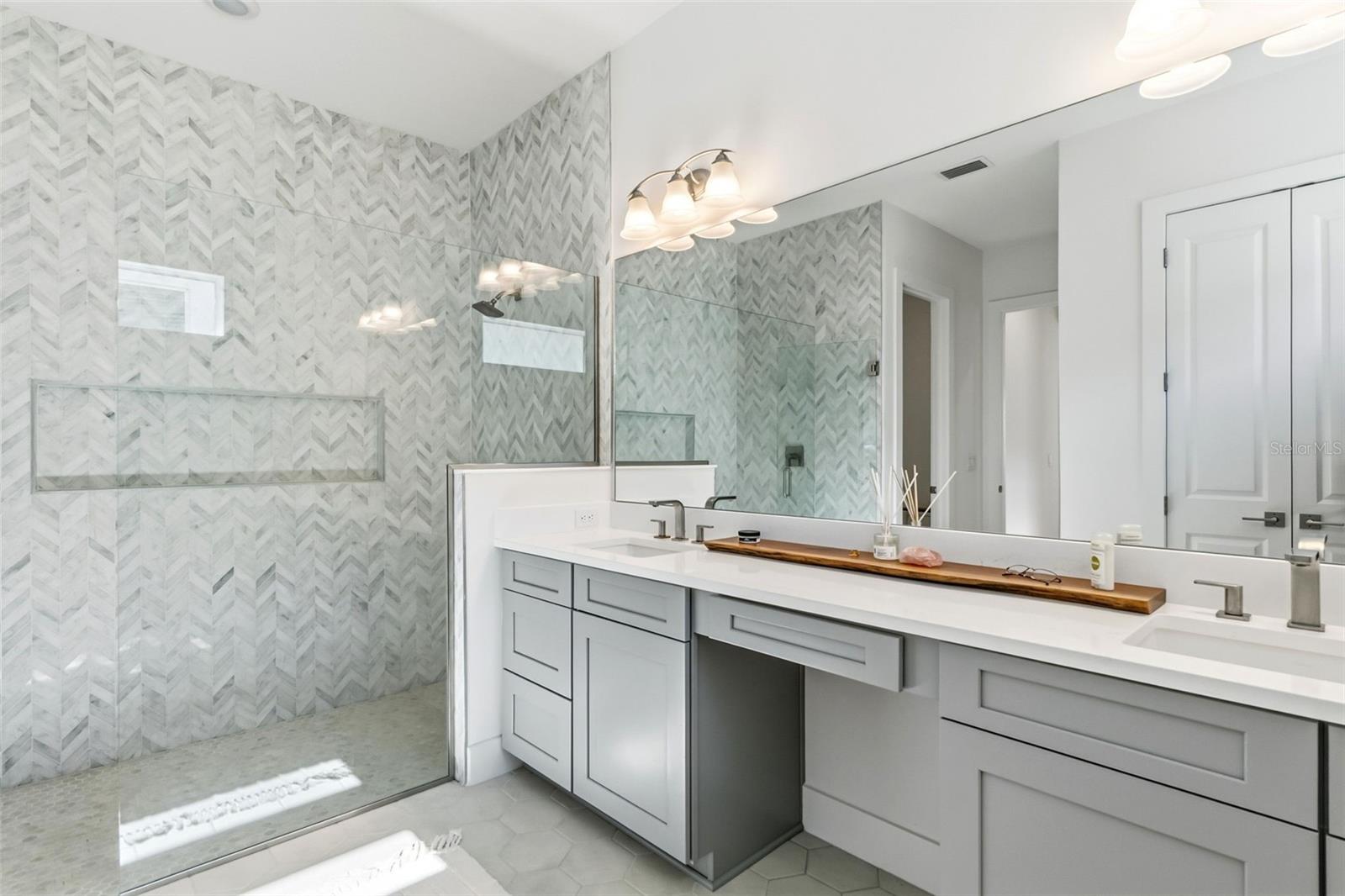 ISLES AT LAKEWOOD RANCH PH II - Residential