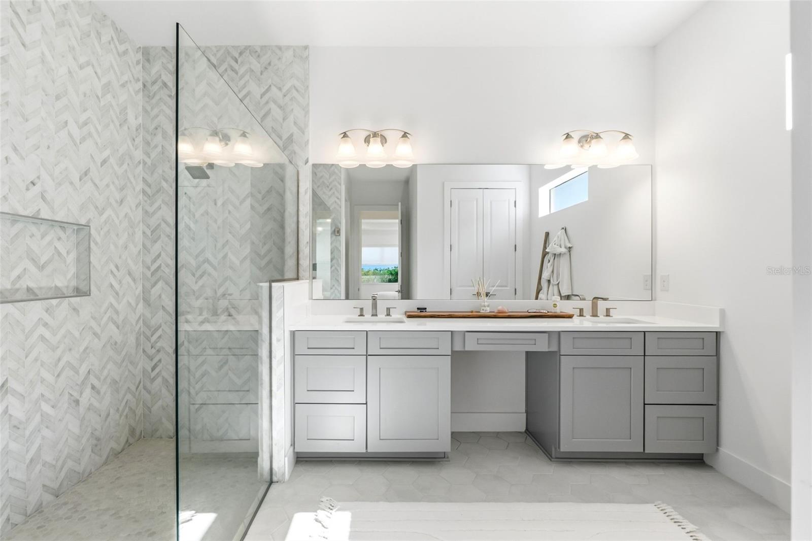 ISLES AT LAKEWOOD RANCH PH II - Residential