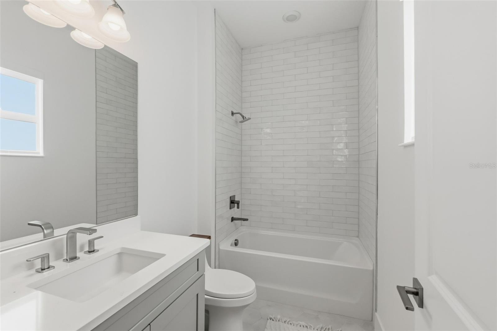 ISLES AT LAKEWOOD RANCH PH II - Residential