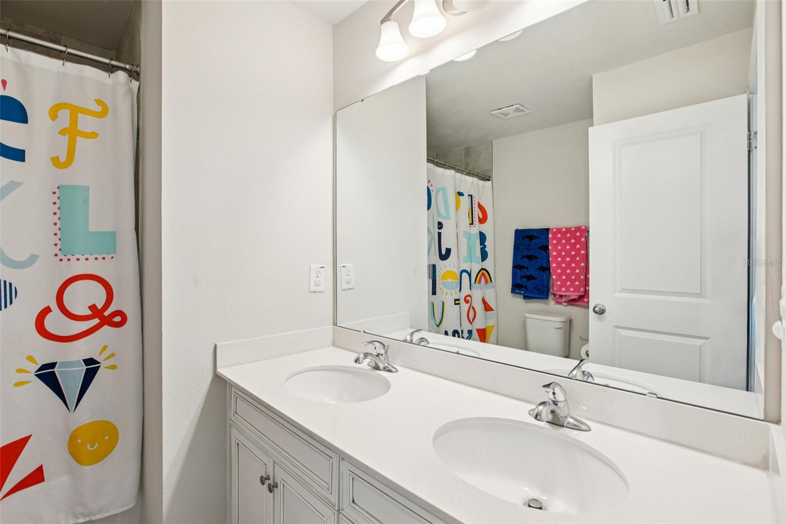 LUCAYA LAKE CLUB PH 4C - Residential