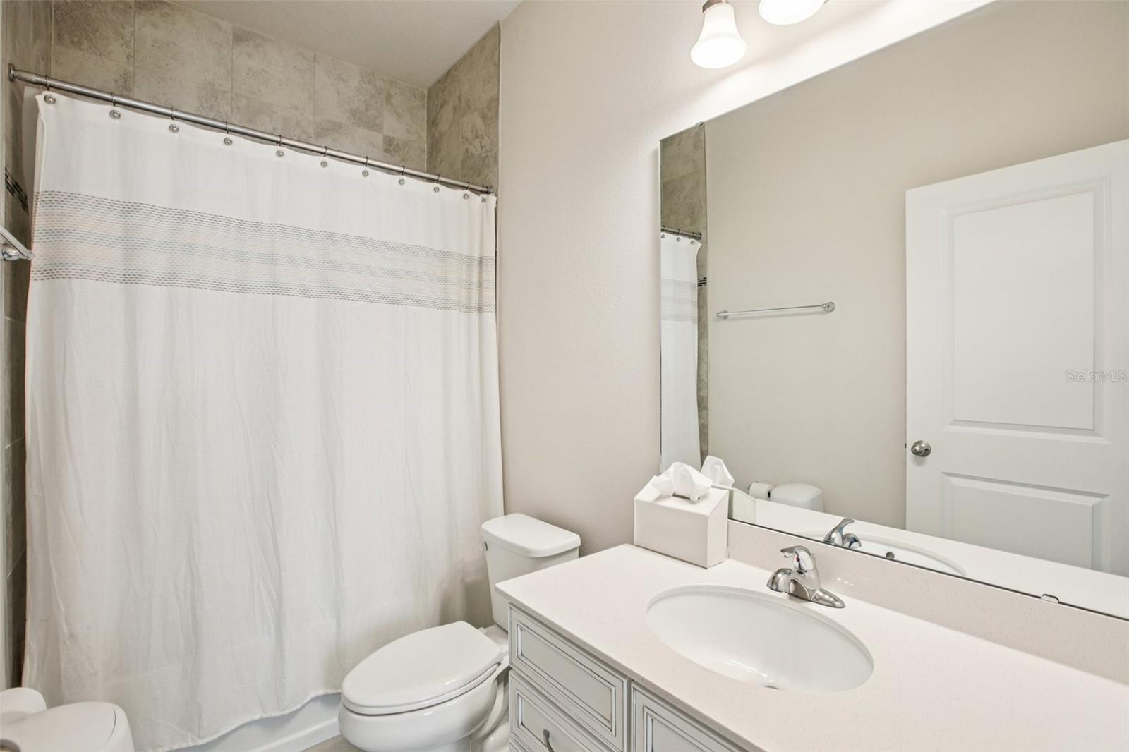 LUCAYA LAKE CLUB PH 4C - Residential