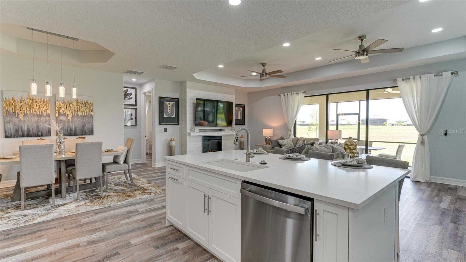 LAKEWOOD NATIONAL - Residential Lease