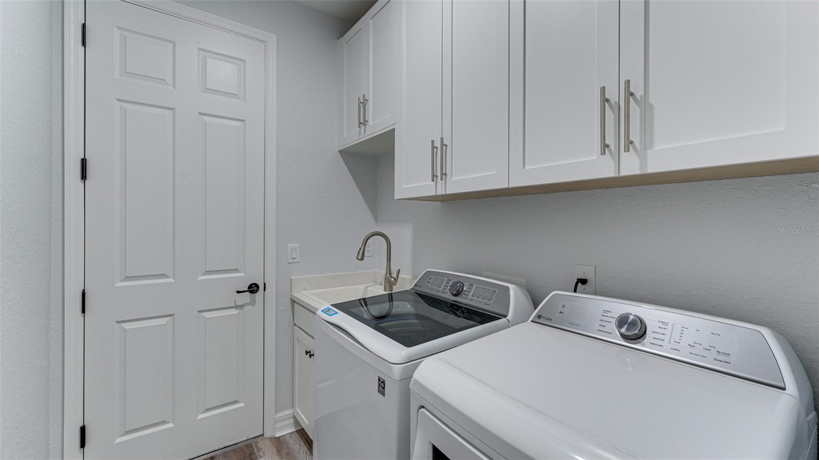 LAKEWOOD NATIONAL - Residential Lease