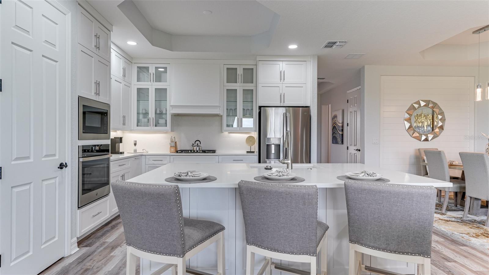 LAKEWOOD NATIONAL - Residential Lease