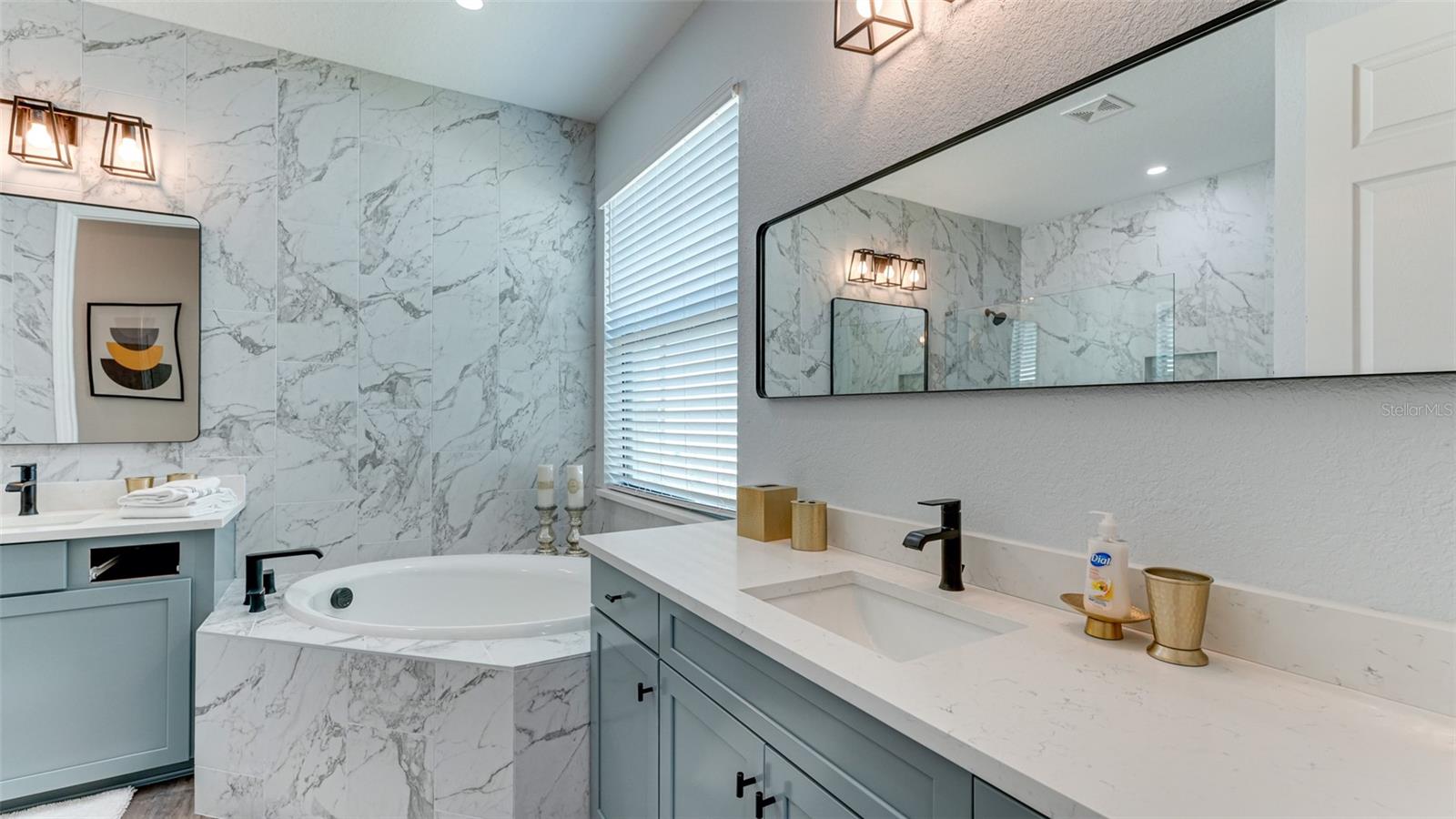 LAKEWOOD NATIONAL - Residential Lease