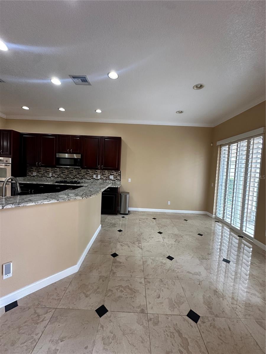 BAYOU CLUB ESTATES TR 5 PH 2 - Residential Lease