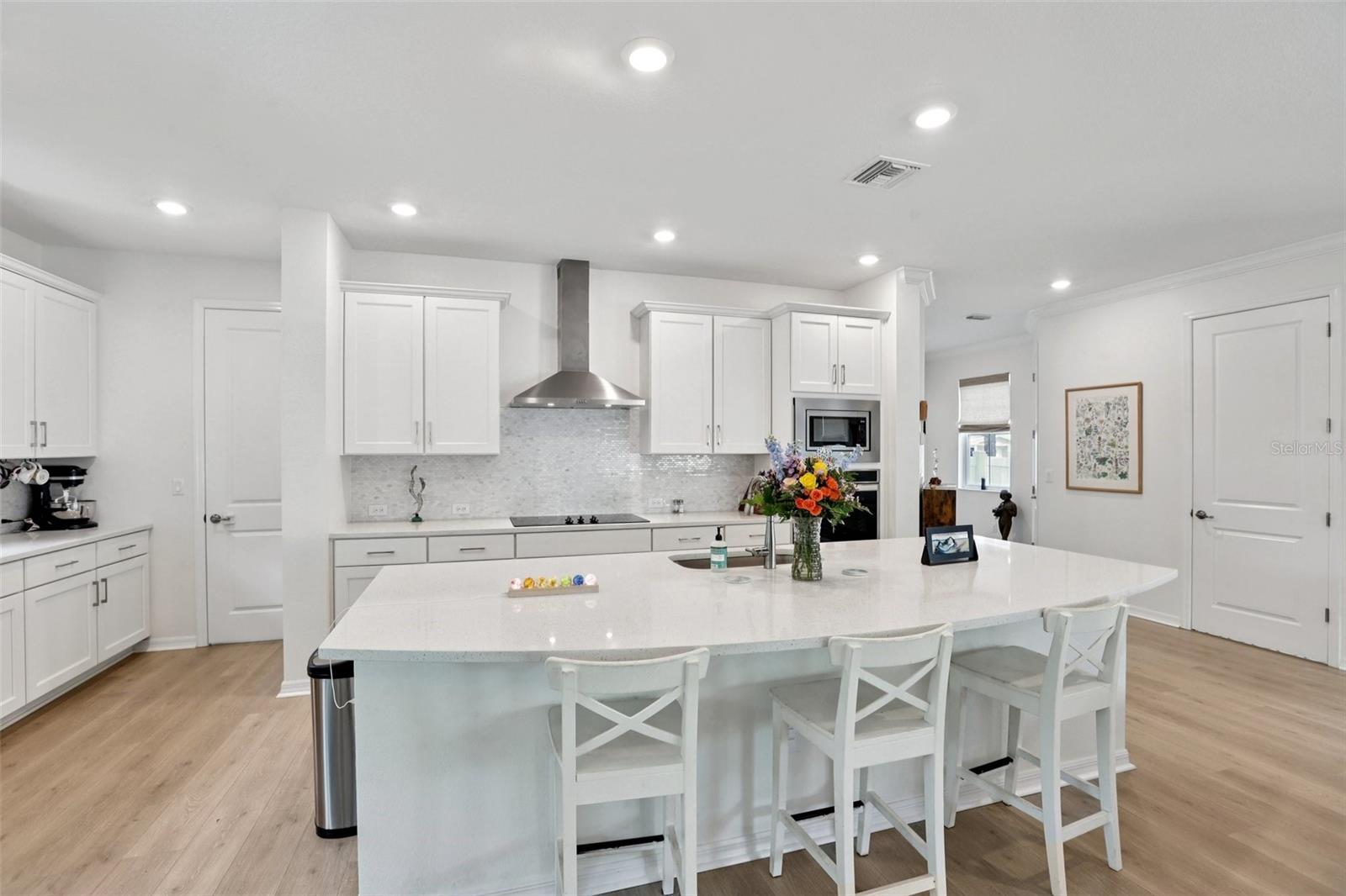 EUCLID MANOR - Residential