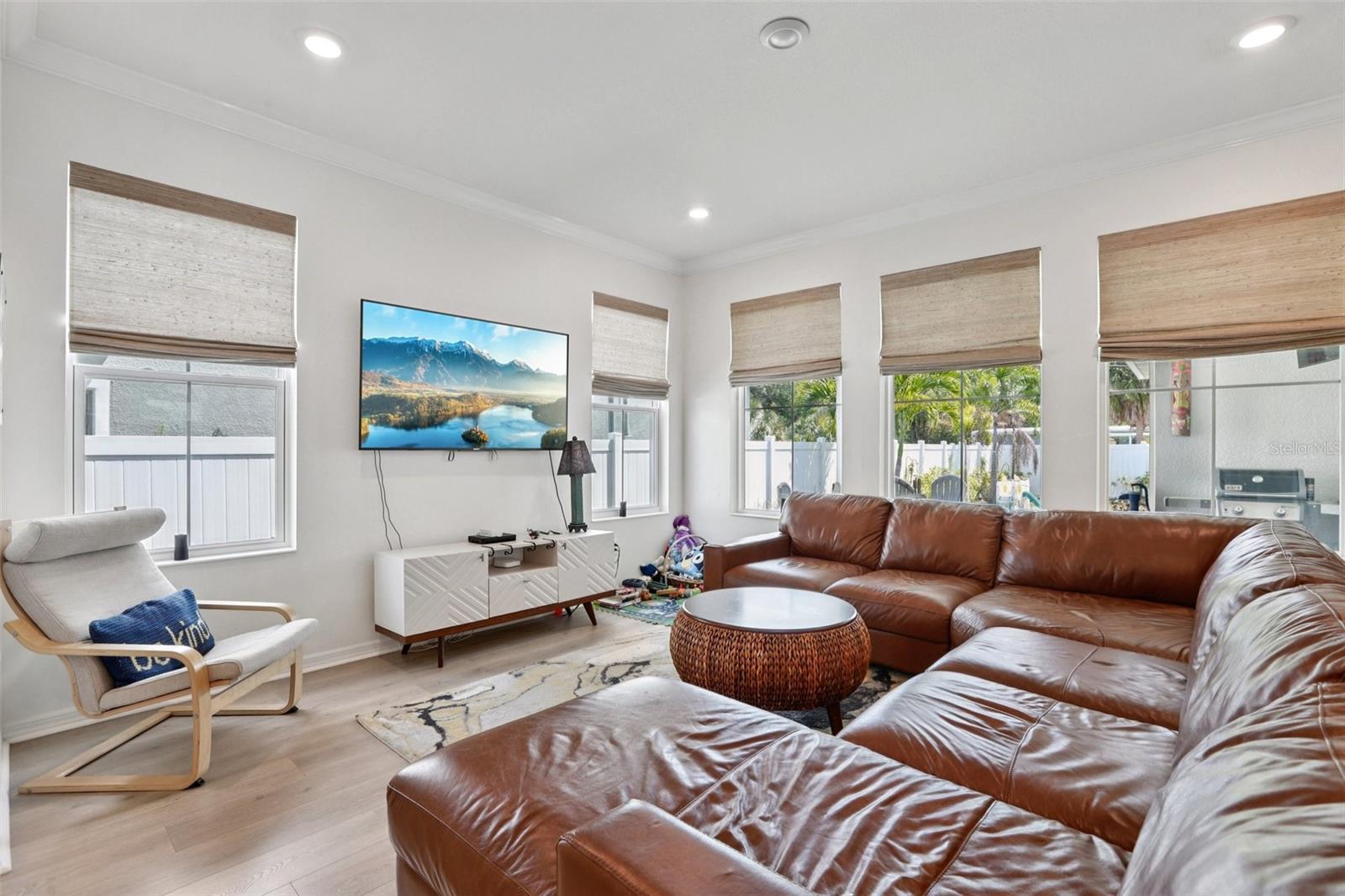 EUCLID MANOR - Residential