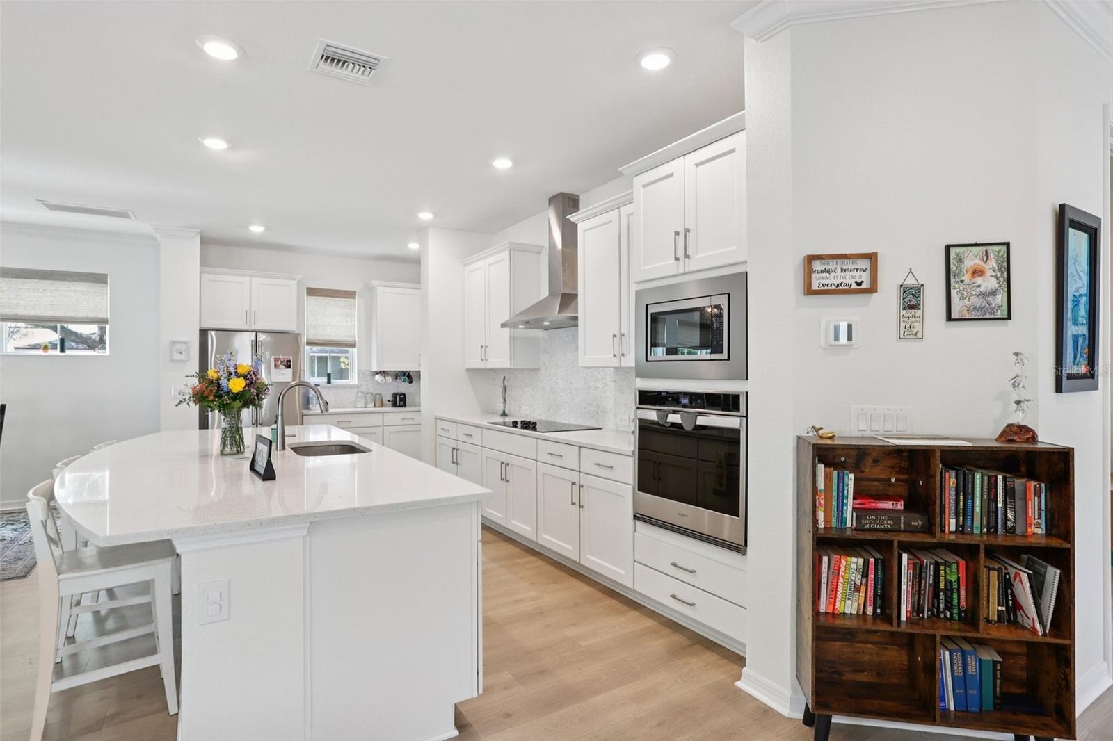 EUCLID MANOR - Residential