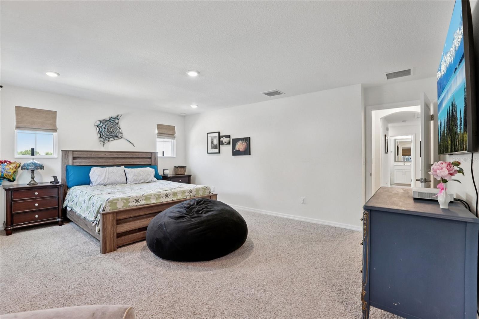 EUCLID MANOR - Residential