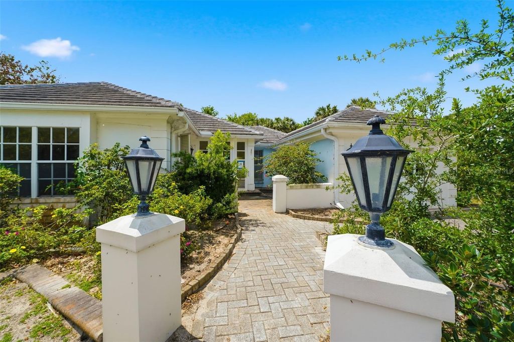 Photo of 1455 Wyn Cove Drive, Vero Beach, FL 32963 (MLS # TB8501449)