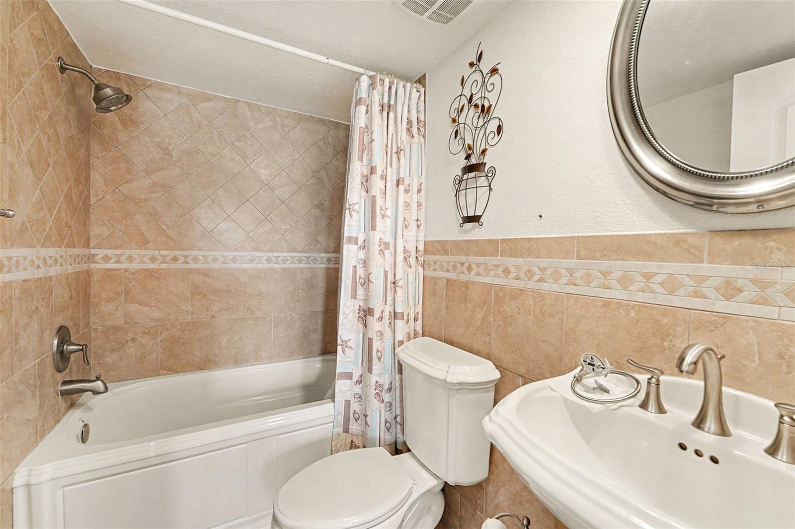 TIDES OF CAPRI EAST CONDO - Residential