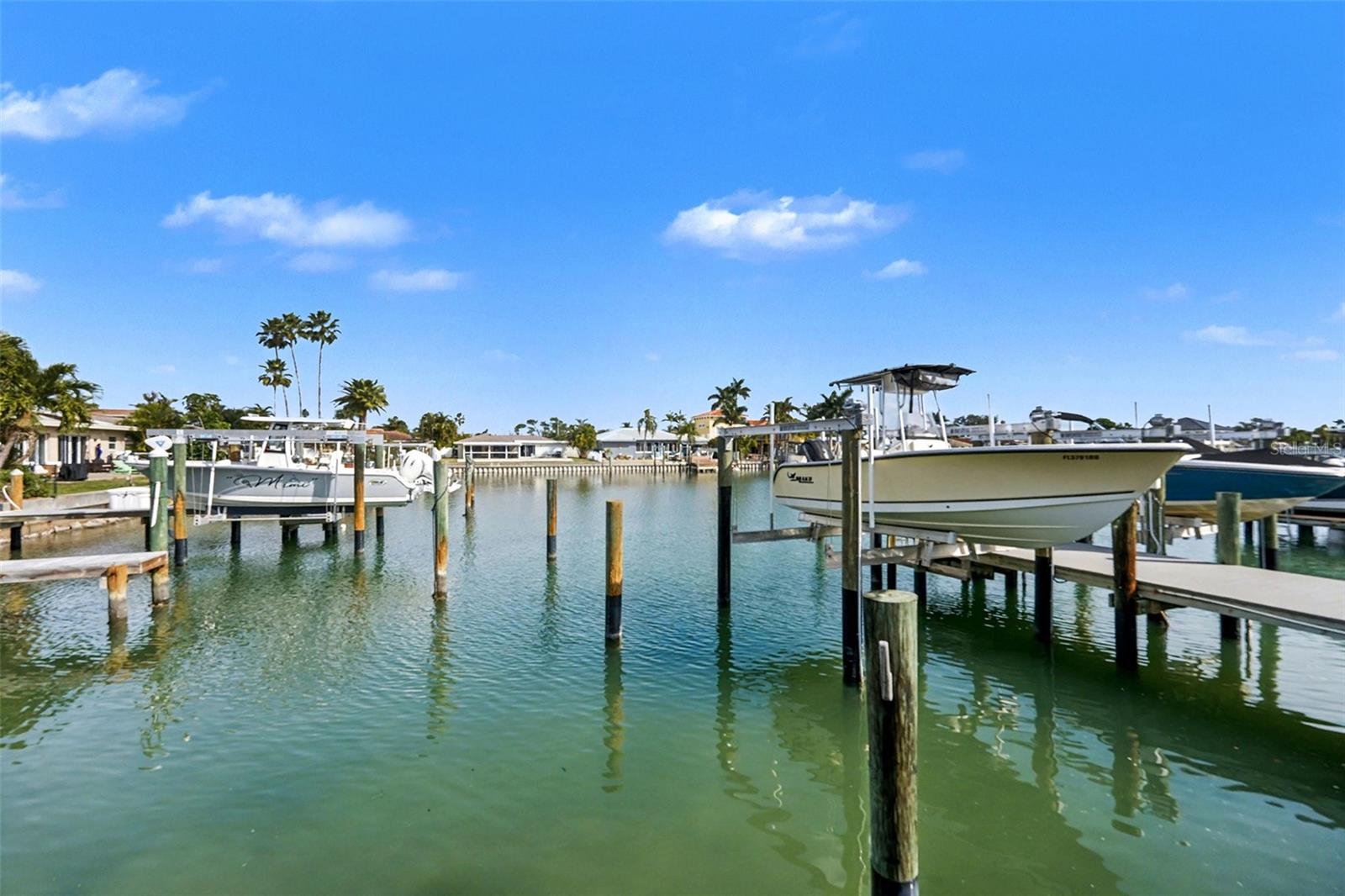 TIDES OF CAPRI EAST CONDO - Residential