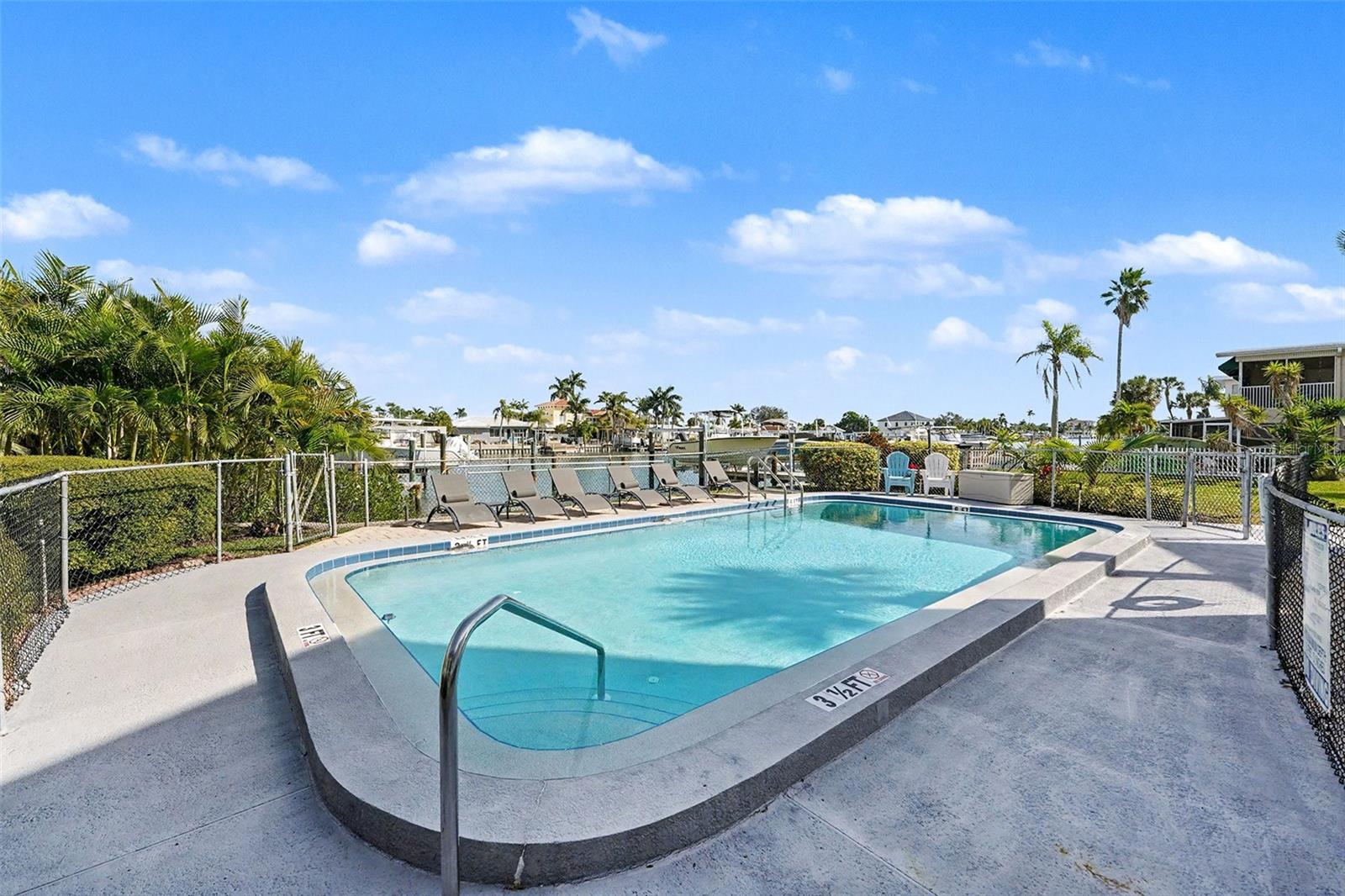 TIDES OF CAPRI EAST CONDO - Residential