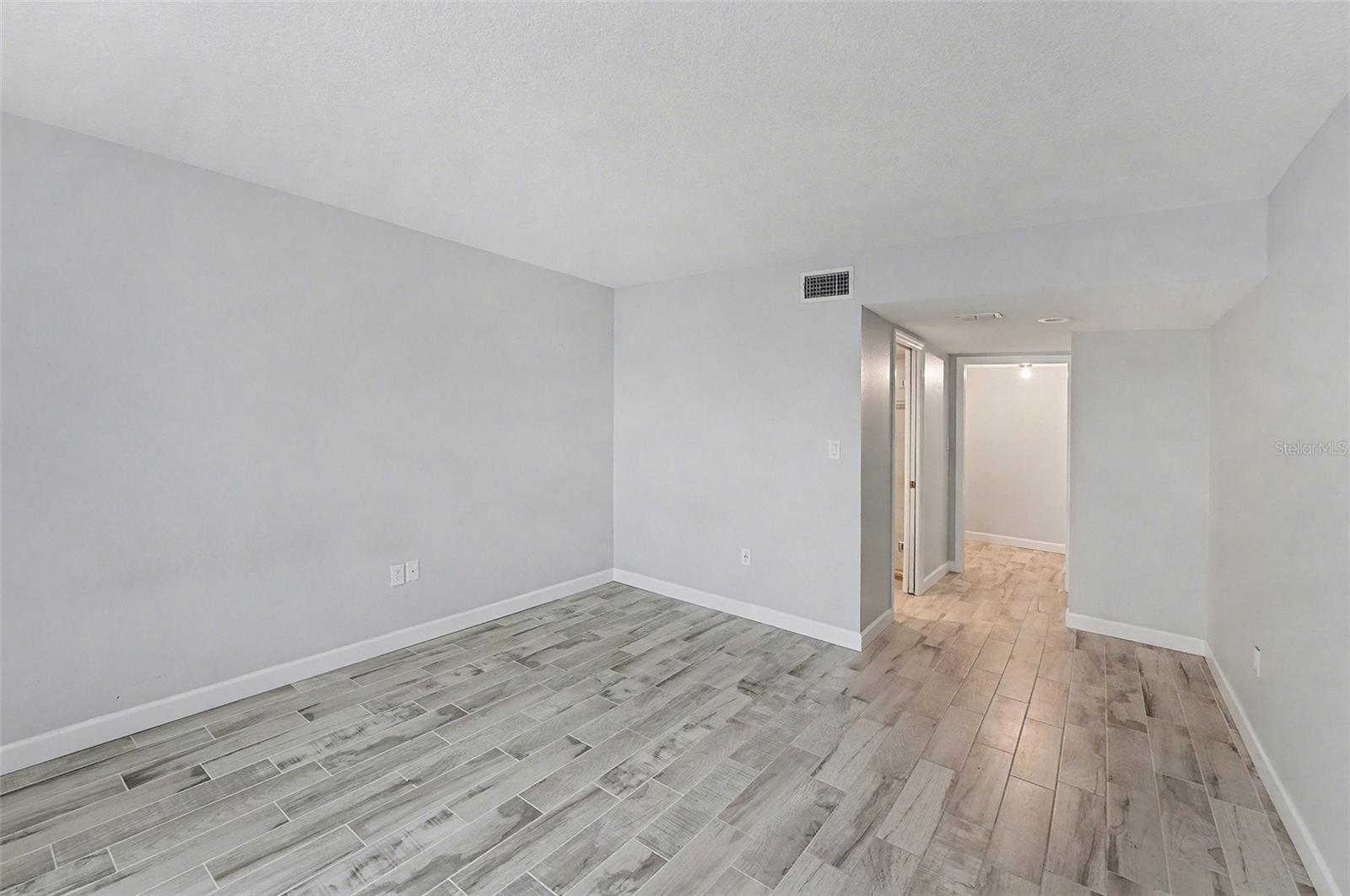 TIDES OF CAPRI EAST CONDO - Residential