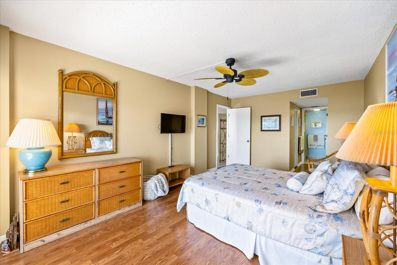 1651 SAND KEY ESTATES COURT 53