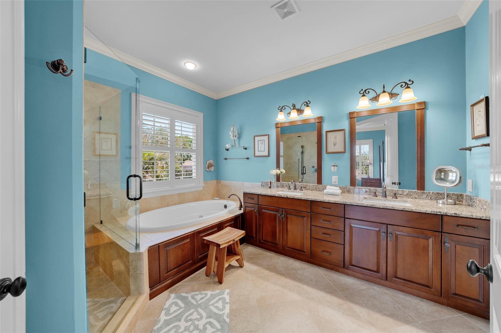 DAVIS ISLANDS PB10 PG52 TO 57 - Residential