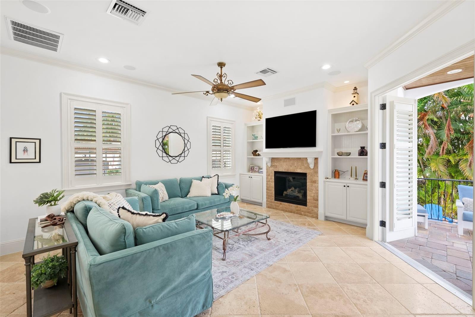 DAVIS ISLANDS PB10 PG52 TO 57 - Residential