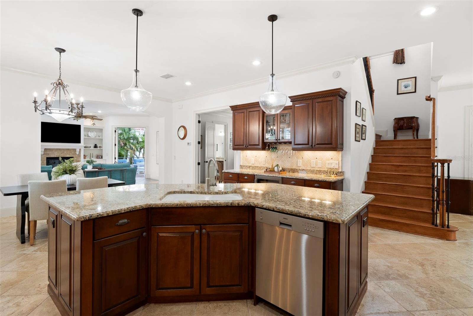 DAVIS ISLANDS PB10 PG52 TO 57 - Residential