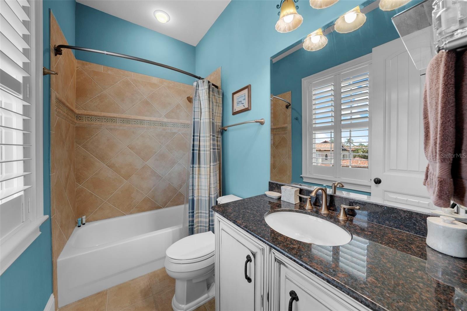 DAVIS ISLANDS PB10 PG52 TO 57 - Residential