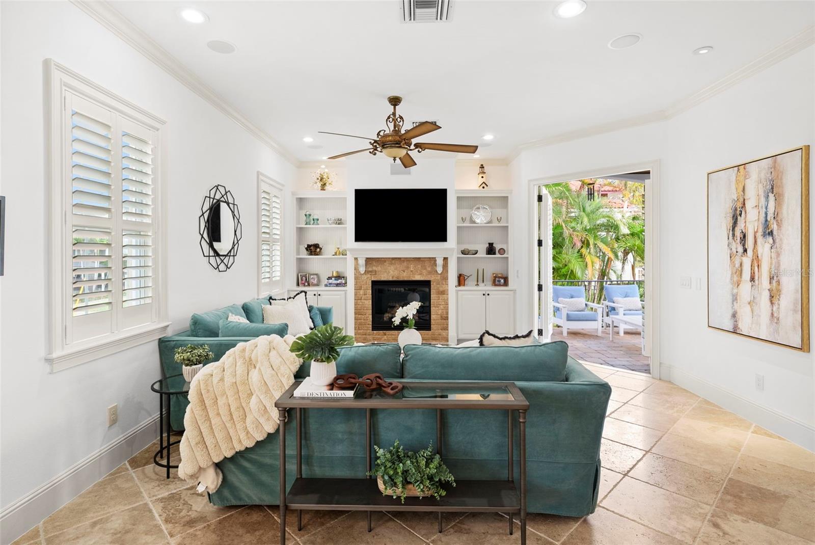 DAVIS ISLANDS PB10 PG52 TO 57 - Residential