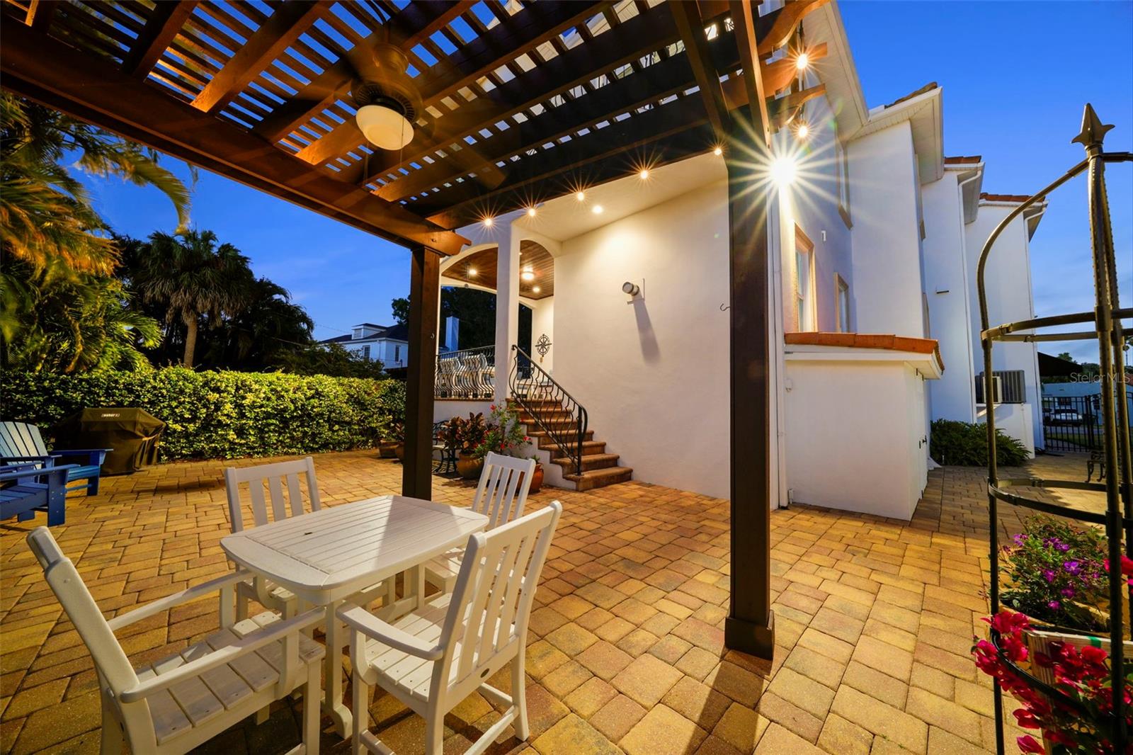 DAVIS ISLANDS PB10 PG52 TO 57 - Residential