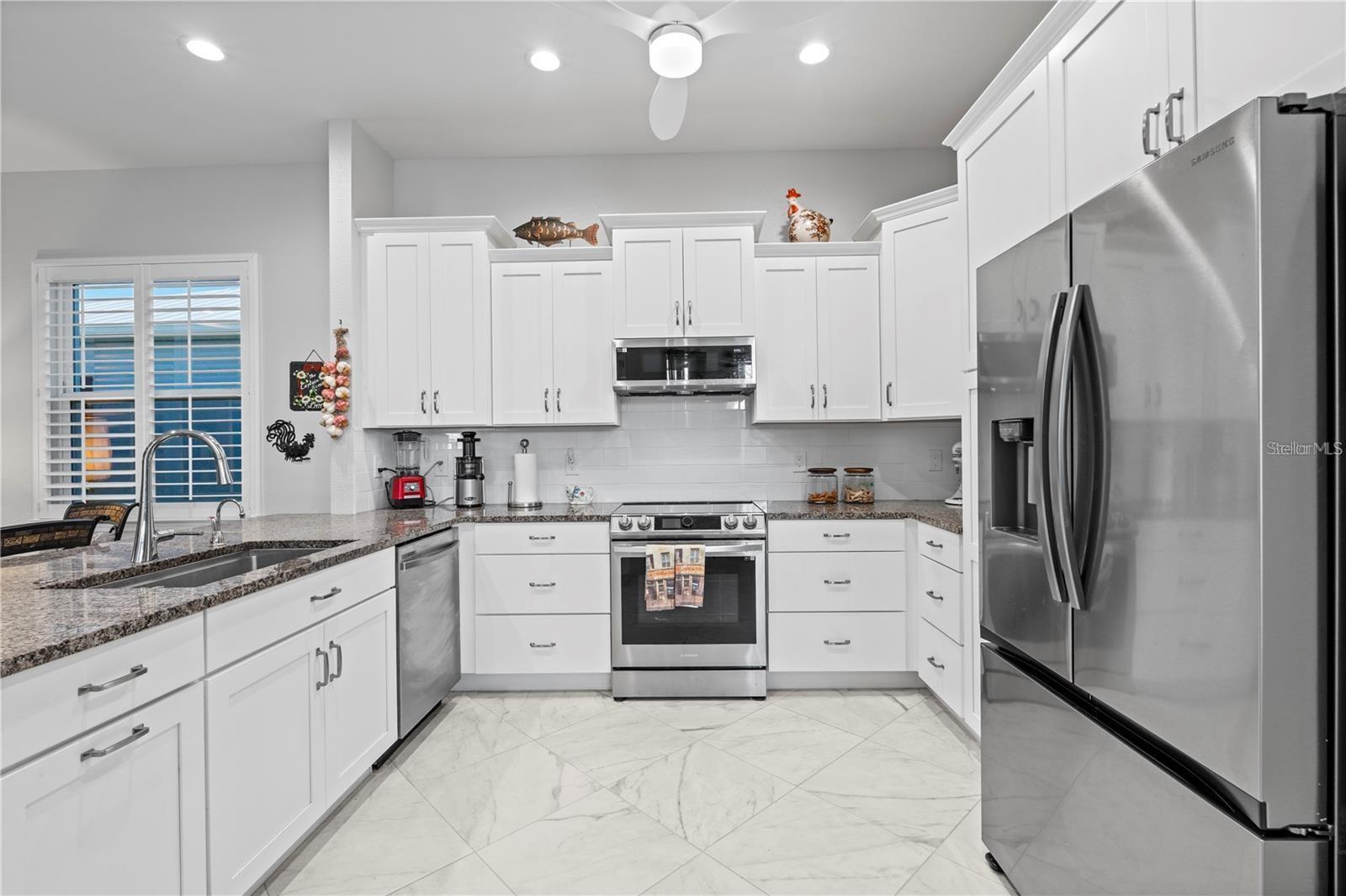 CORAL CAYE - Residential