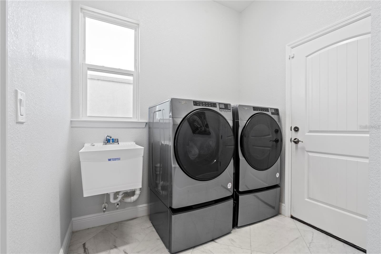 CORAL CAYE - Residential