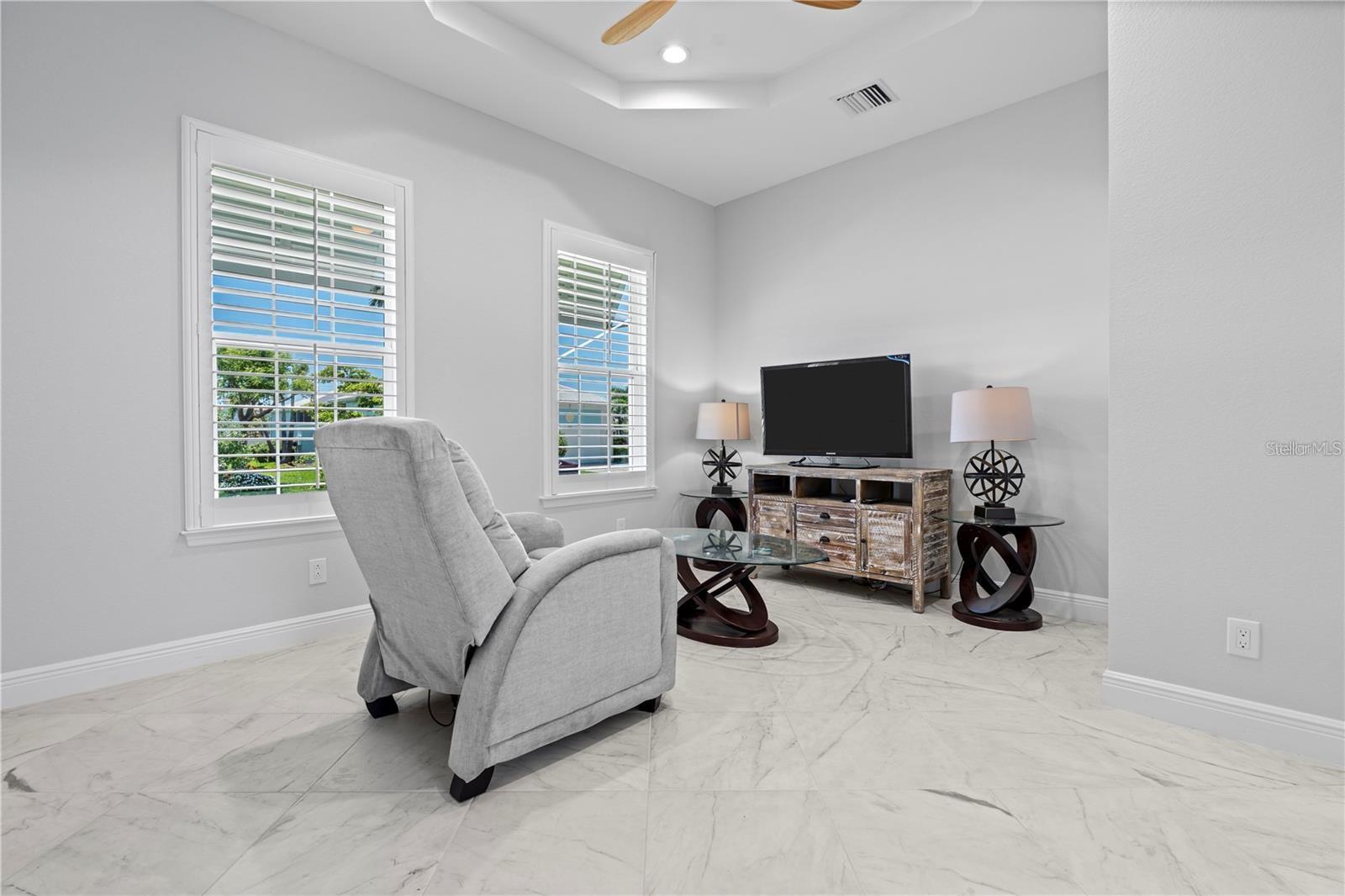 CORAL CAYE - Residential