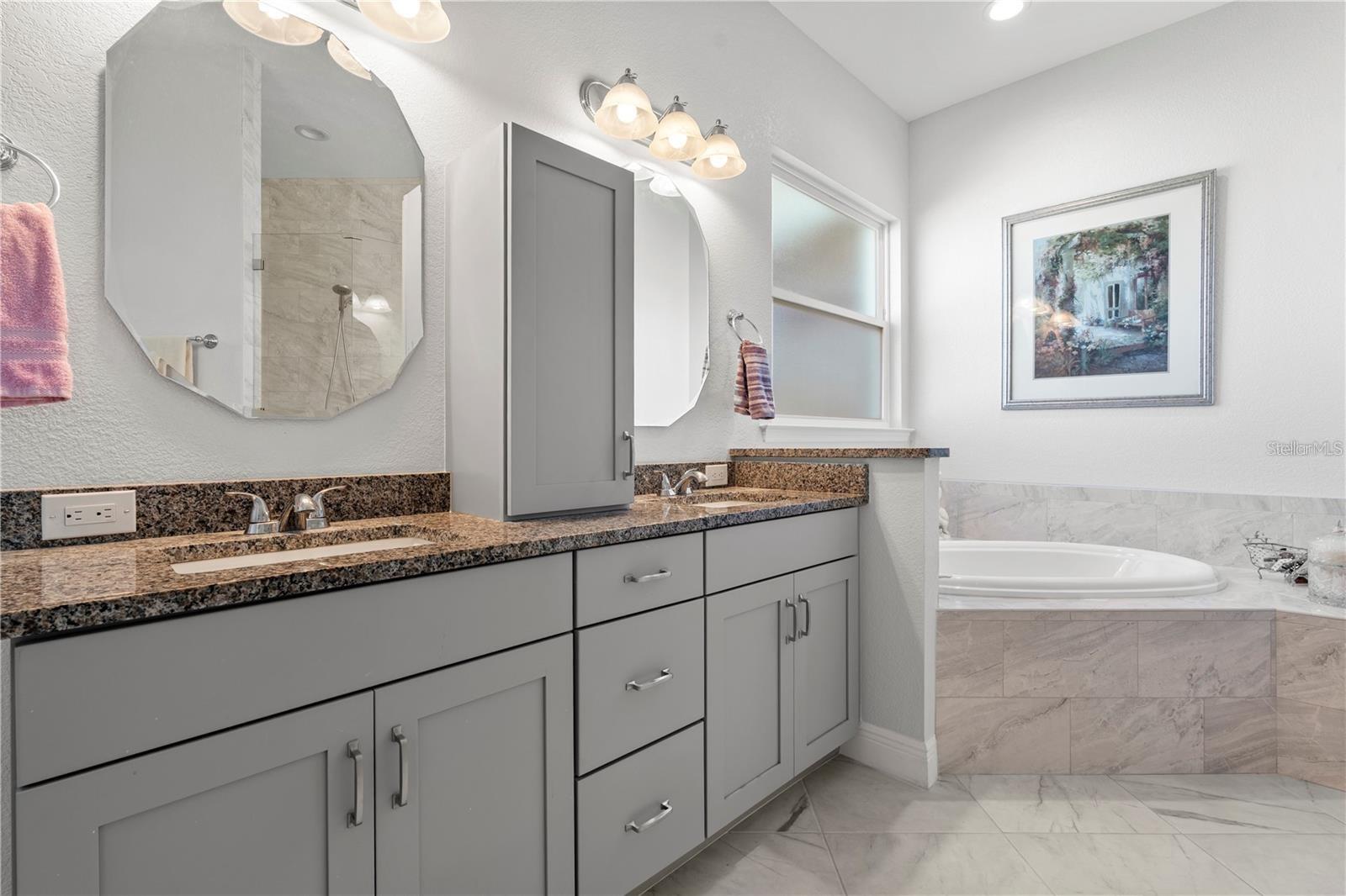 CORAL CAYE - Residential