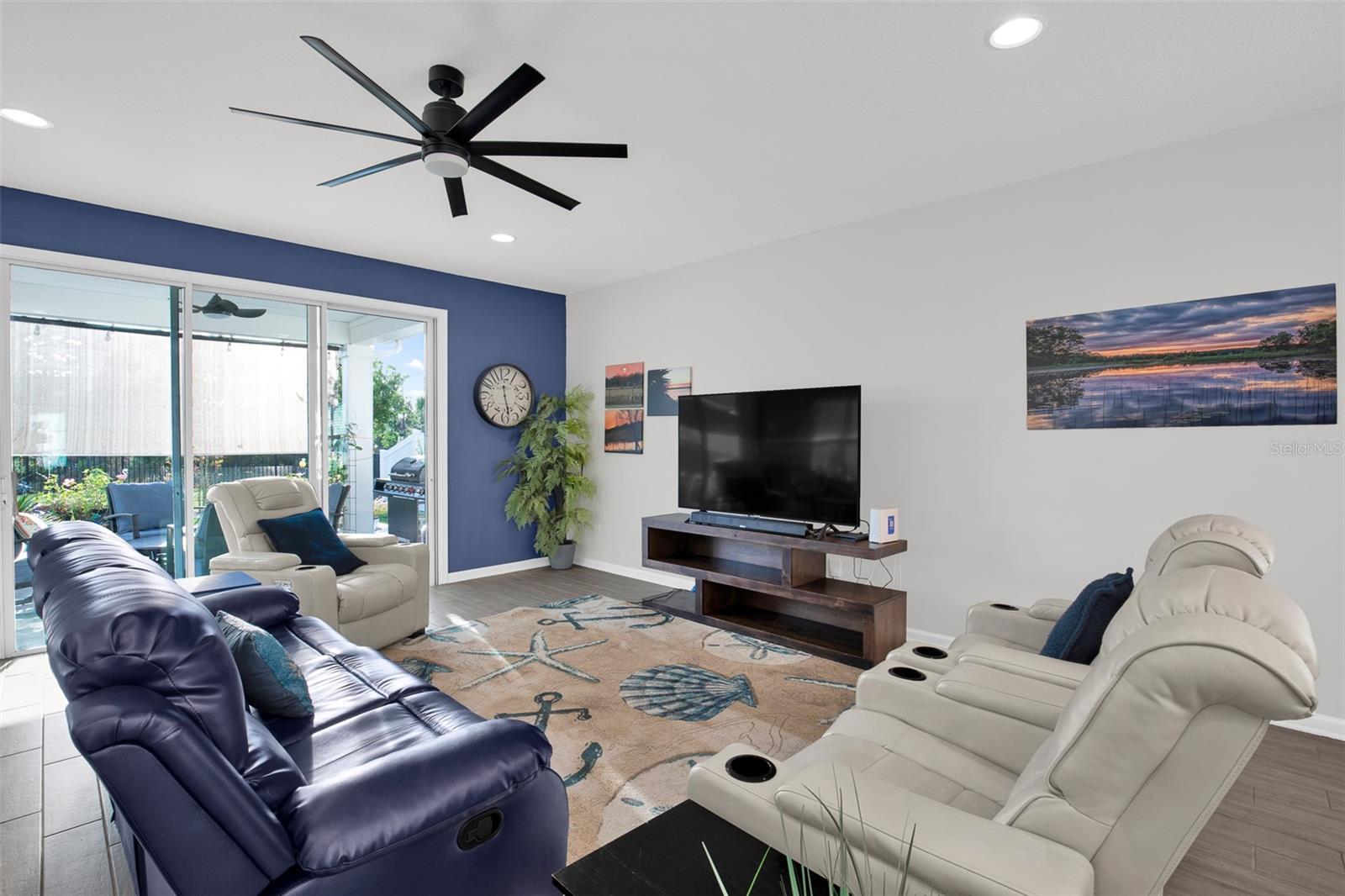 GRAND LNDGS PH 4 - Residential