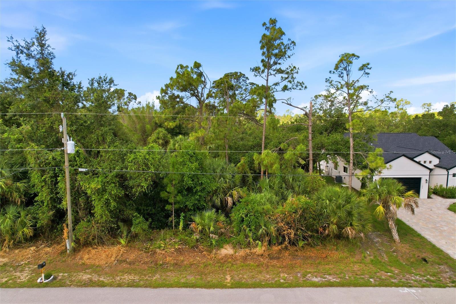 PORT CHARLOTTE SUB 08 - Land