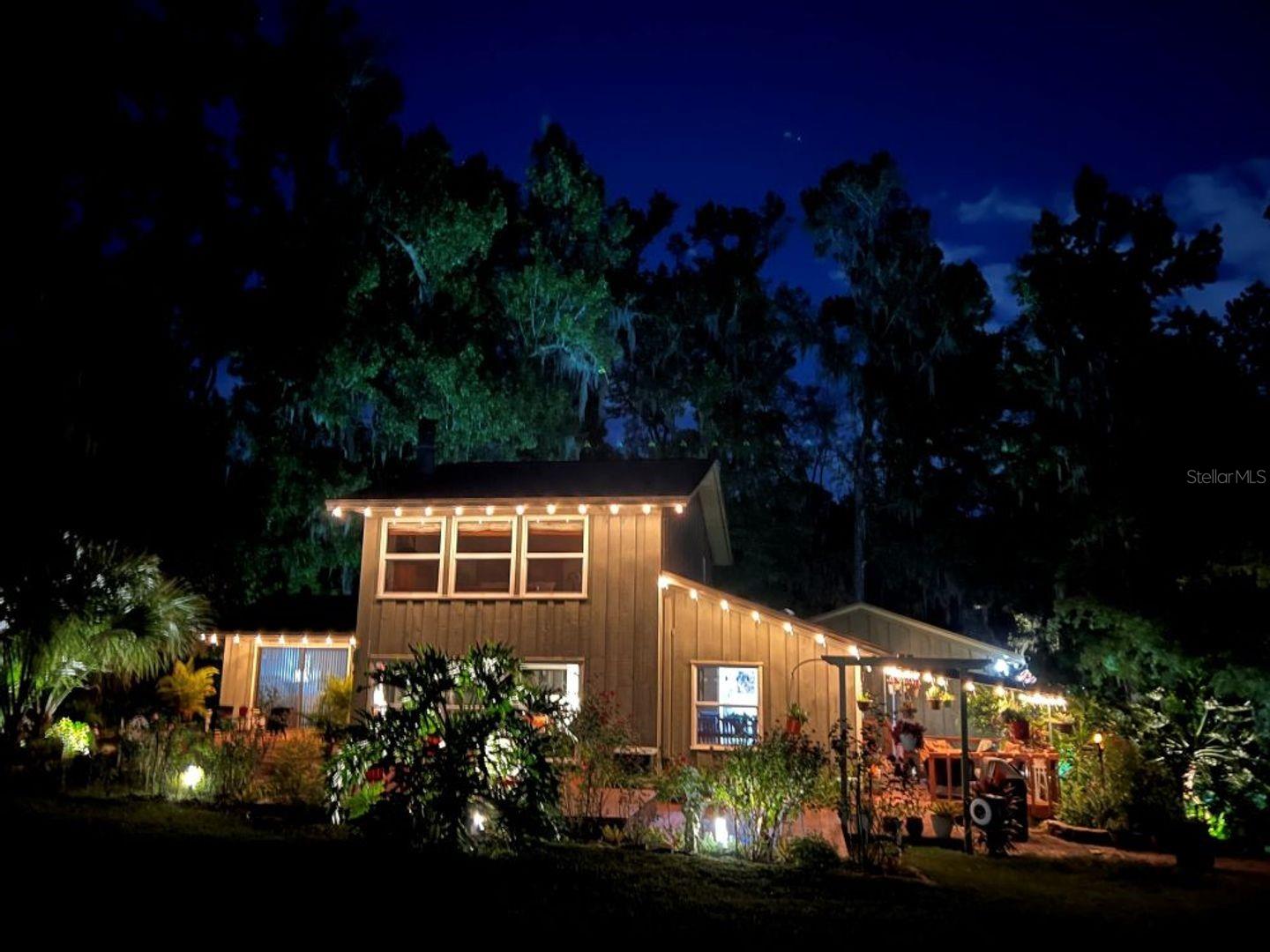 BUCKINGHAM EAST #1 - Residential Lease