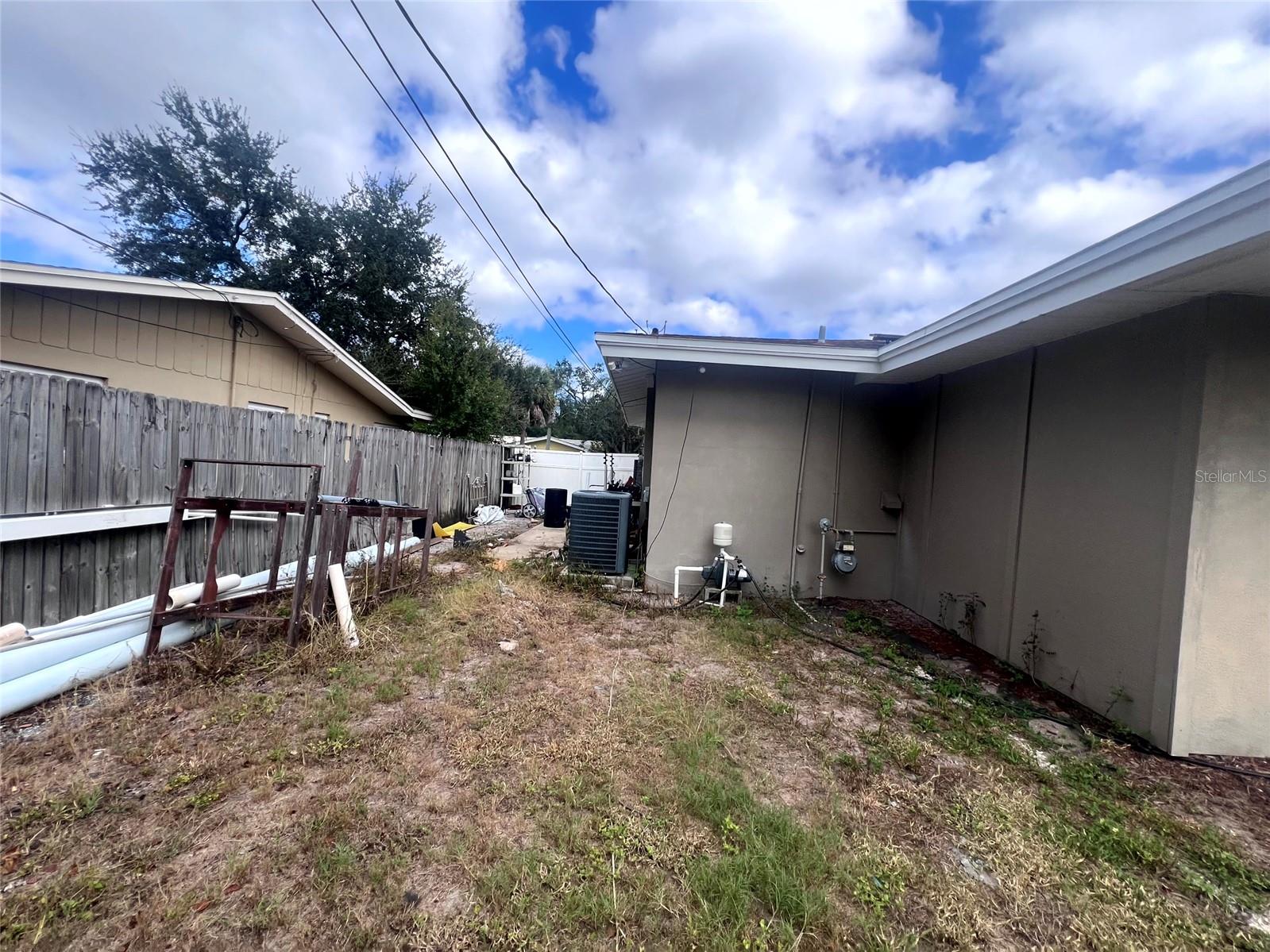 WOODMONT PARK - Residential