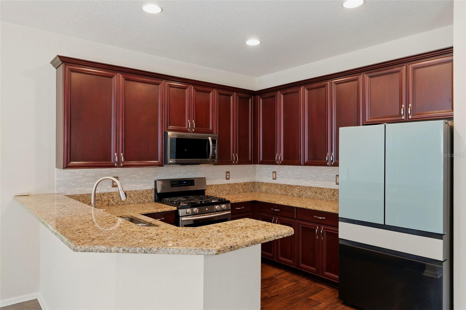 LAKESHORE RANCH PH I - Residential