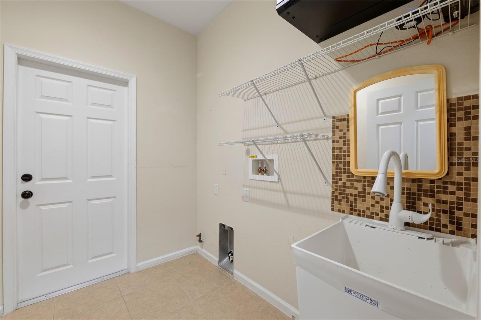 LAKESHORE RANCH PH I - Residential