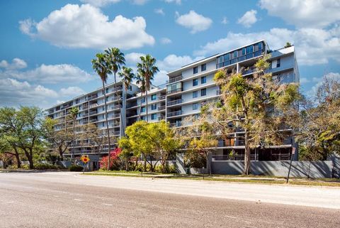 Photo of 201 W Laurel Street #909, Tampa, FL 33602 (MLS # TB8426072)