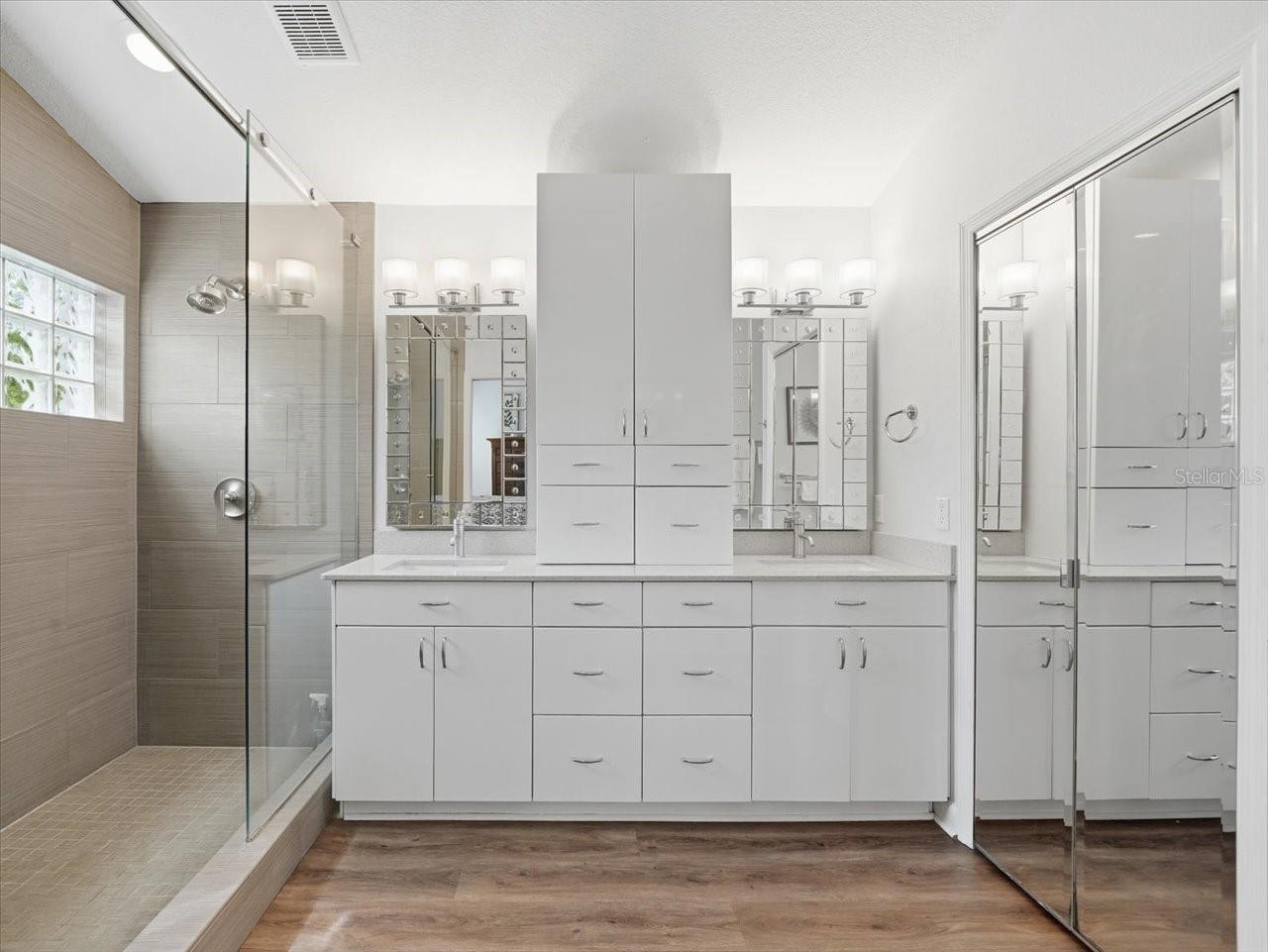 VILLAROSA PH F - Residential