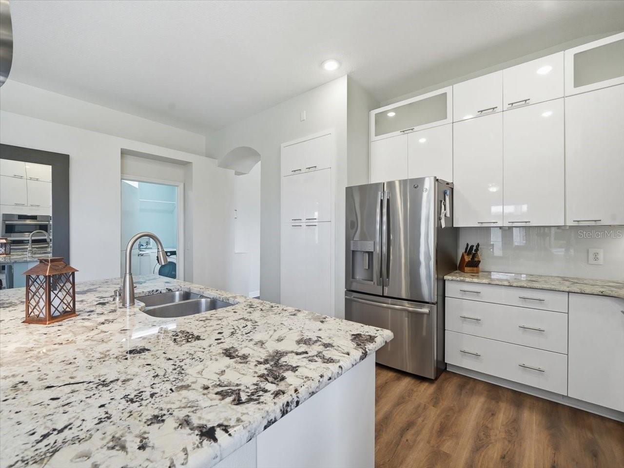 VILLAROSA PH F - Residential