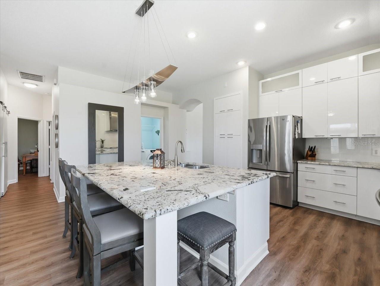 VILLAROSA PH F - Residential
