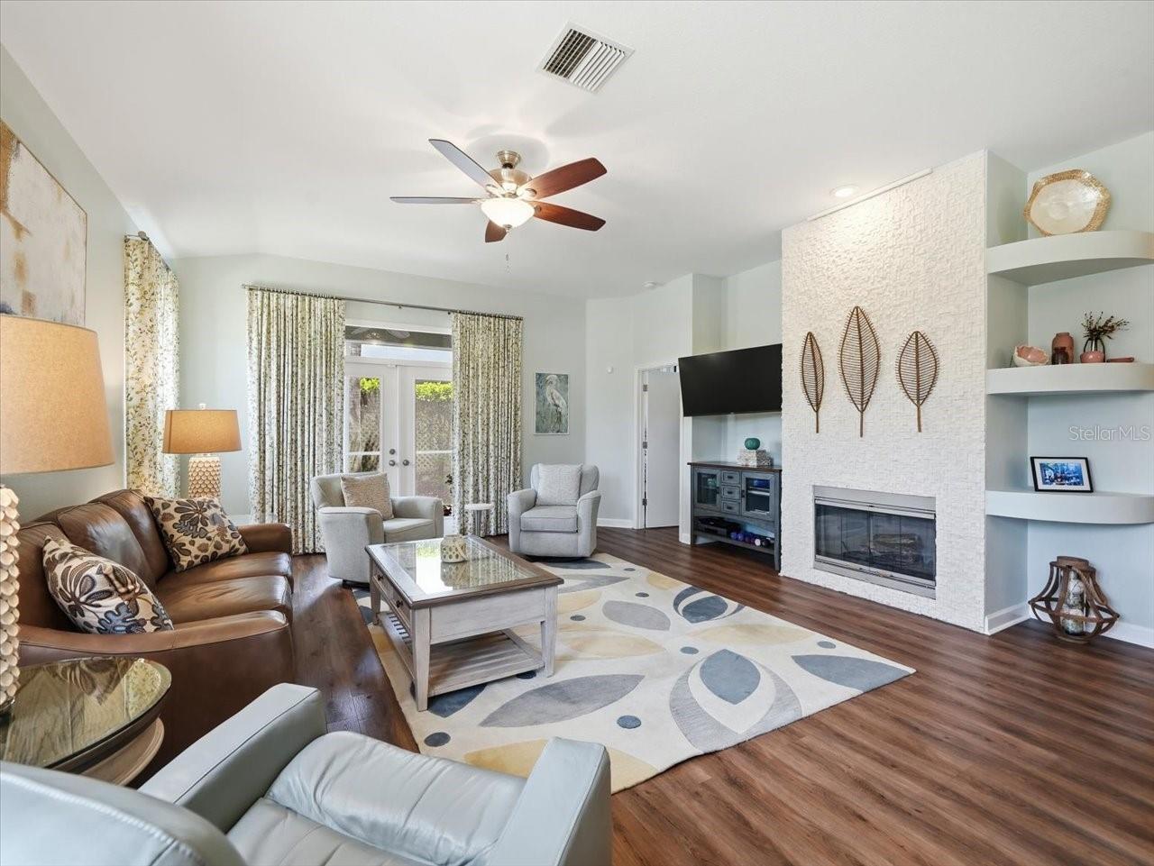 VILLAROSA PH F - Residential