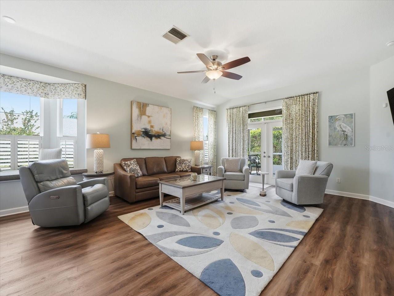 VILLAROSA PH F - Residential