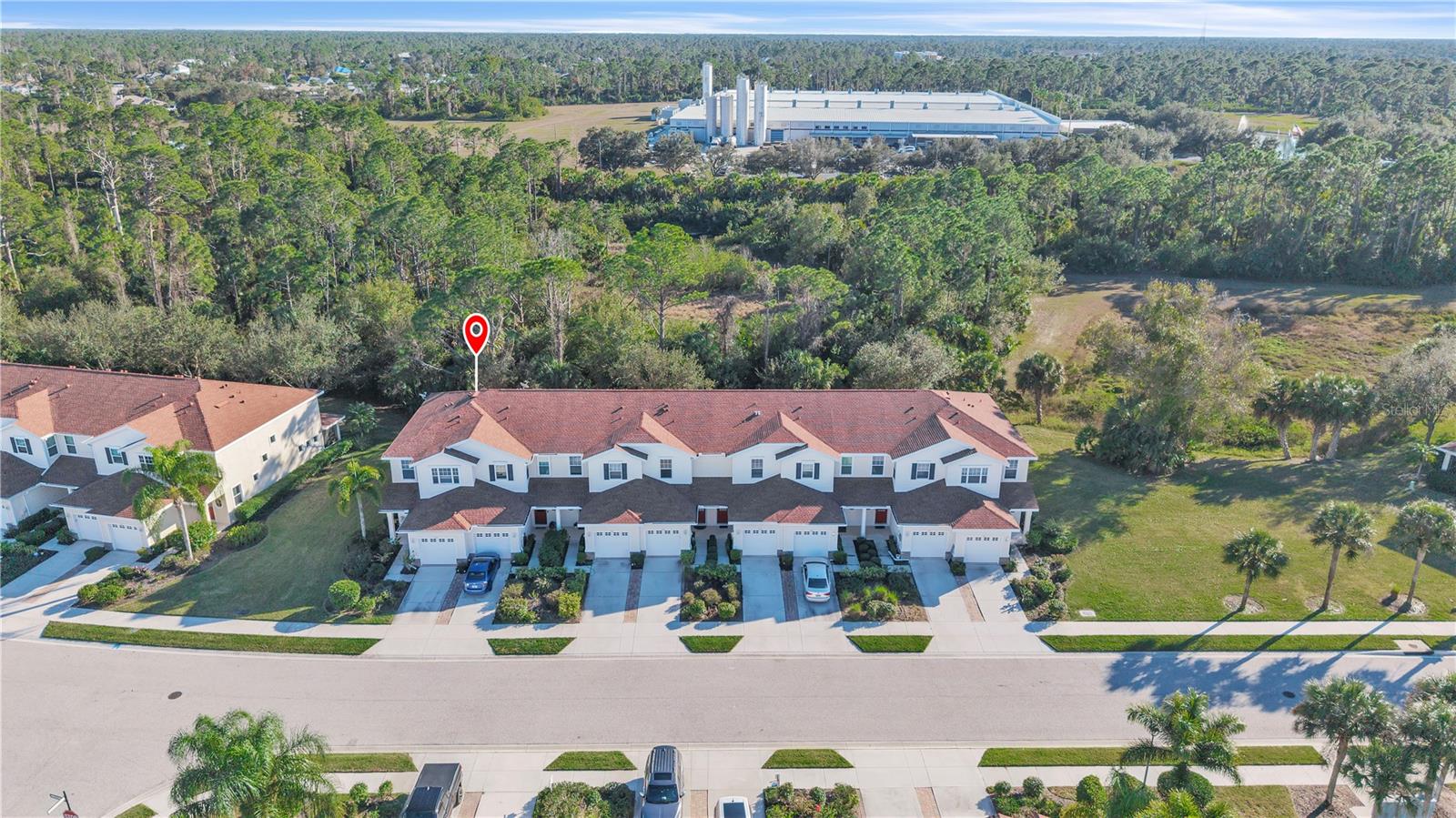 TOWNS AT LAKESIDE - Residential